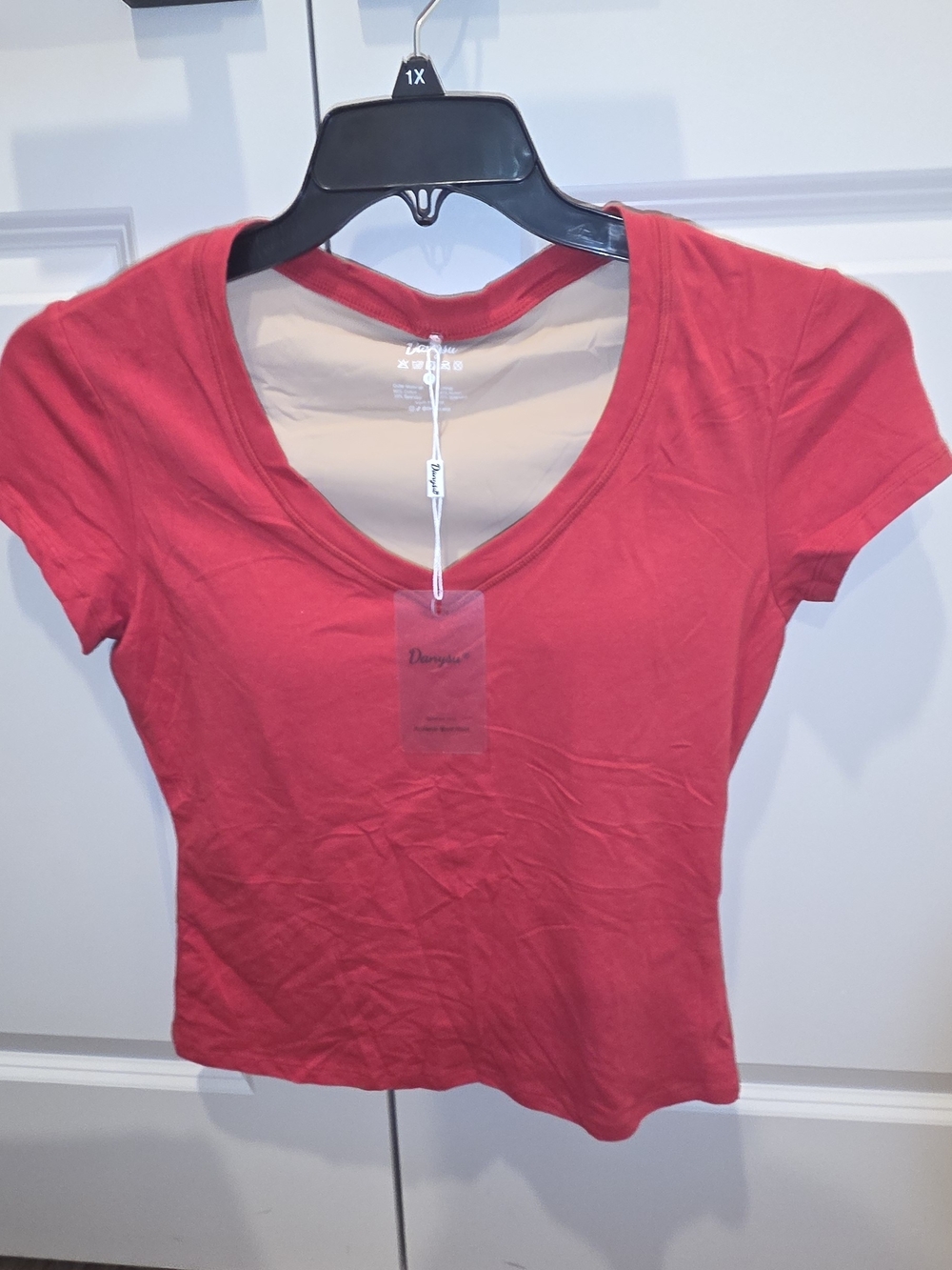 Darling Short Sleeve V-Neck Tee in Bright Red